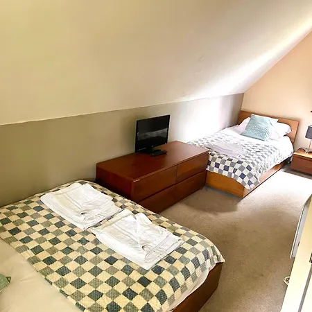 Trevithick 46 Chalet Hayle